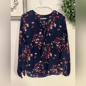 M (00) Torrid Spring Blouse.